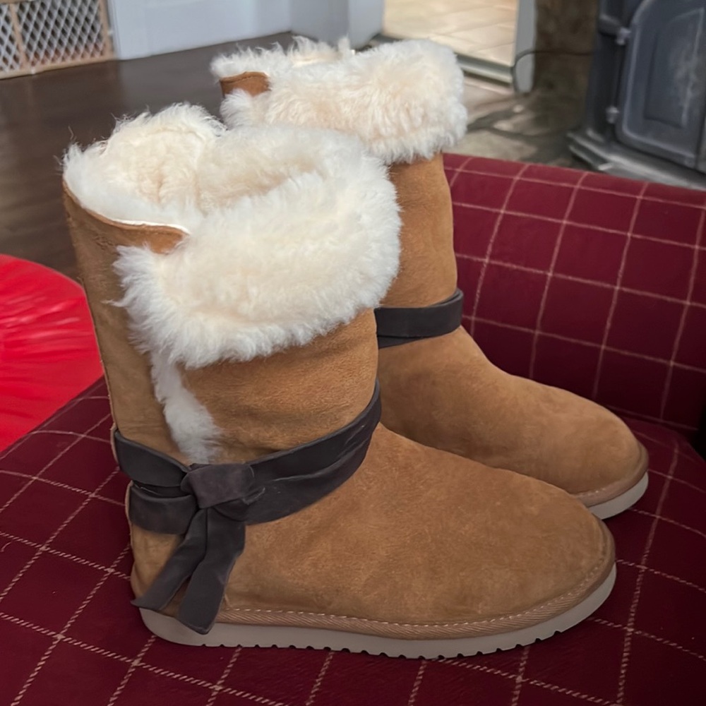 Kookaburra by Ugg Boots - Size 8